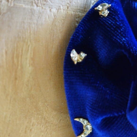 Free People Rosette Stud Earring Pack of 5 earrings - Picture 5 of 8